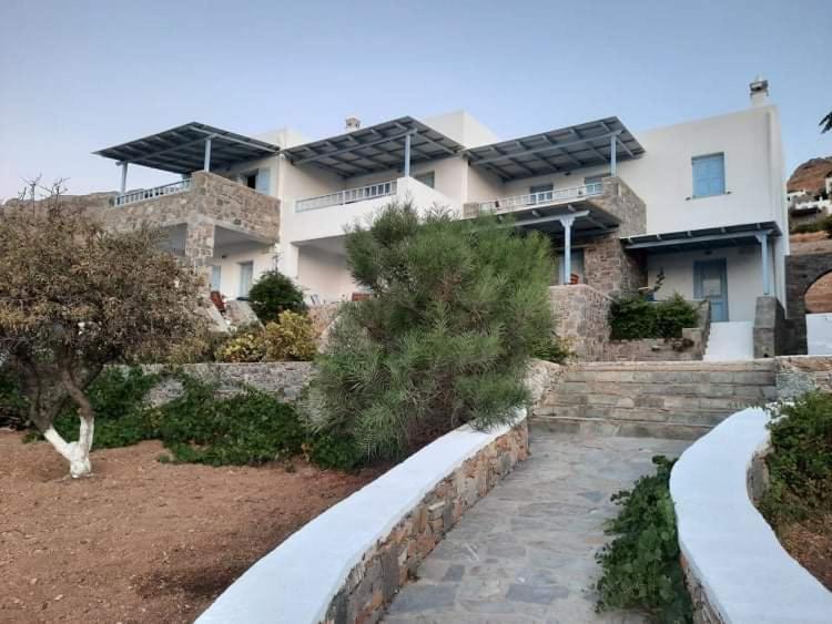 Medusa Accommodation Livadakia Exterior photo