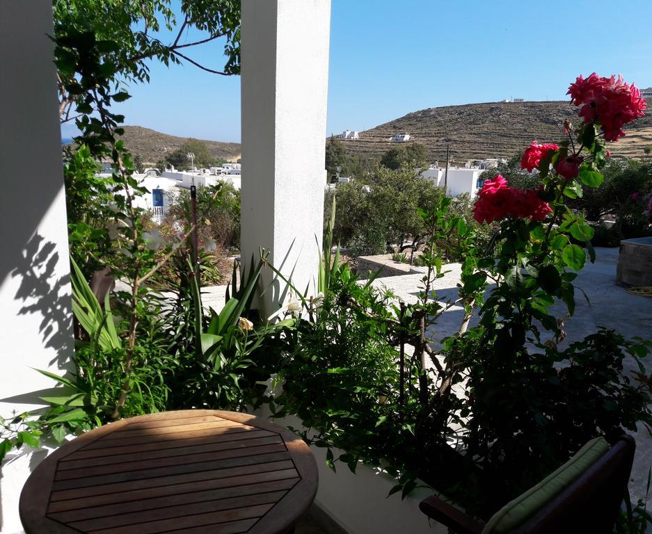 Medusa Accommodation Livadakia Exterior photo