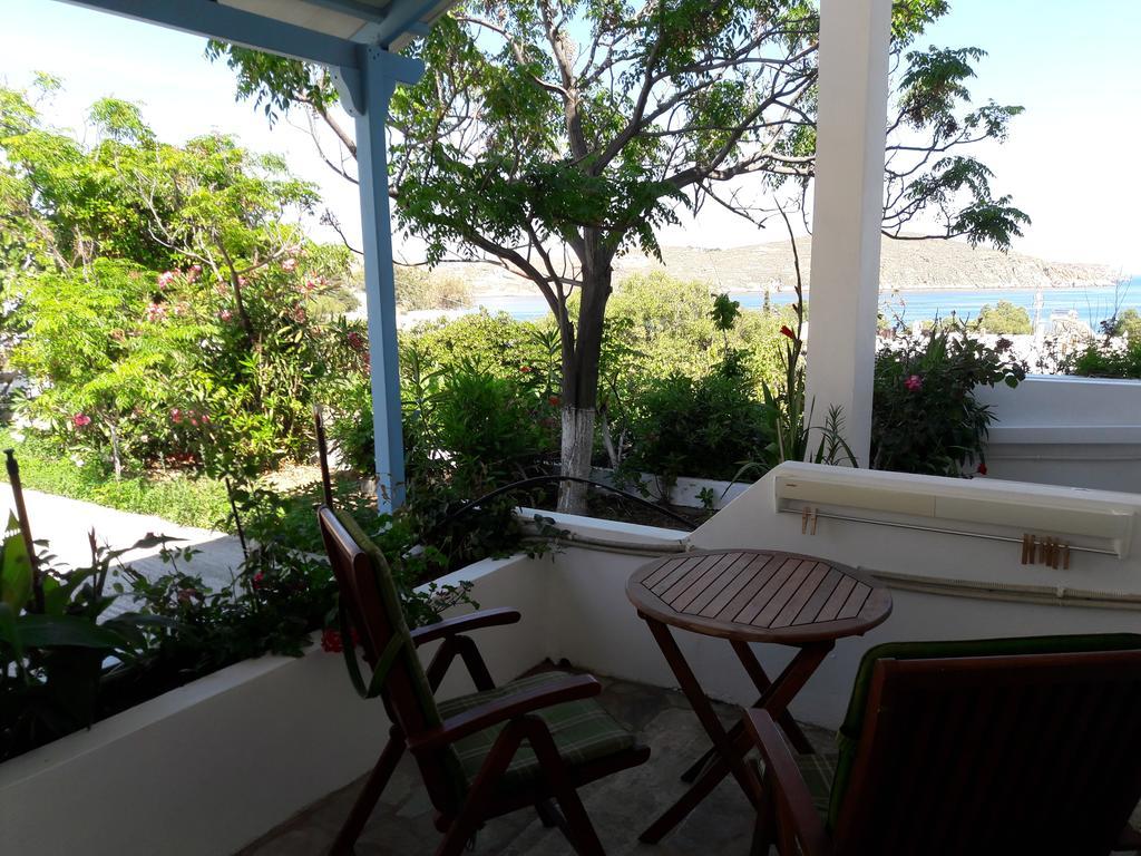 Medusa Accommodation Livadakia Exterior photo