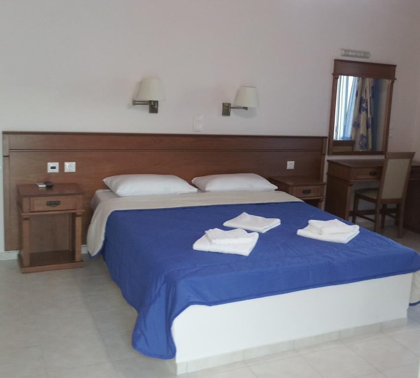 Medusa Accommodation Livadakia Exterior photo
